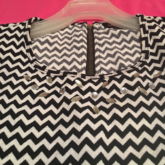 Girls jumpsuit!🌸 - Picture 2 of 3